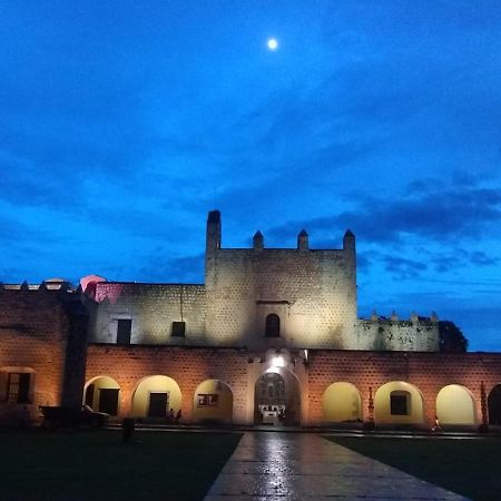Departamento Sol Y Luna Valladolid  Buitenkant foto
